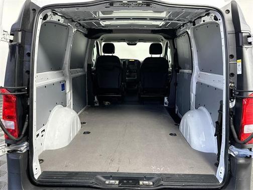 2022 Mercedes-Benz Metris Base