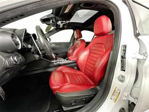 2022 Alfa Romeo Giulia Veloce