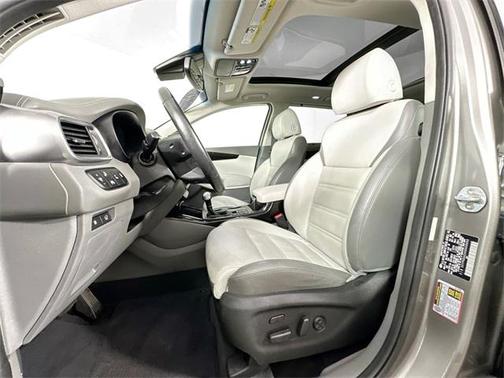 2019 Kia Sorento SX
