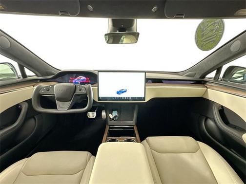 2022 Tesla Model S Base