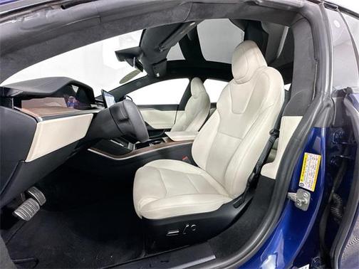 2022 Tesla Model S Base