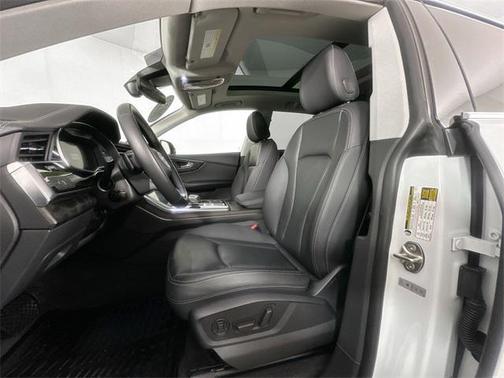 2023 Audi Q8 55 Premium