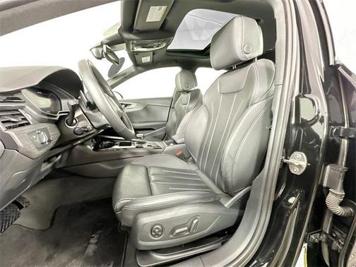 2024 Audi A4 45 S line Premium Plus