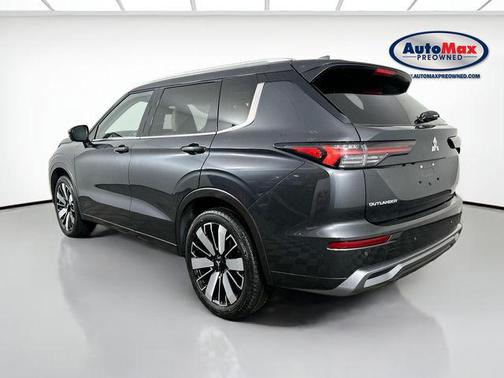 Gray 2025 Mitsubishi Outlander SEL 2.5 S-AWC