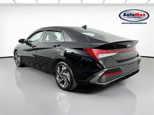 2025 Hyundai ELANTRA HEV SEL Sport