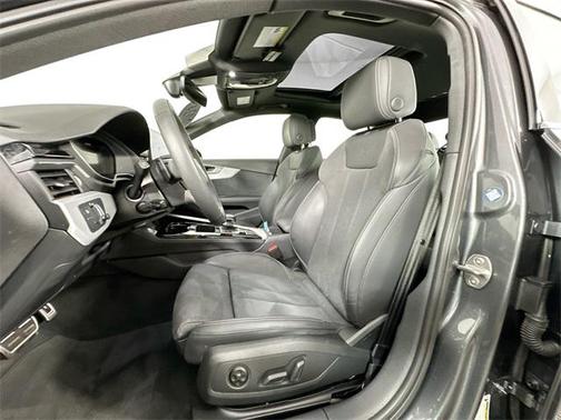 2024 Audi A4 45 S line Premium Plus
