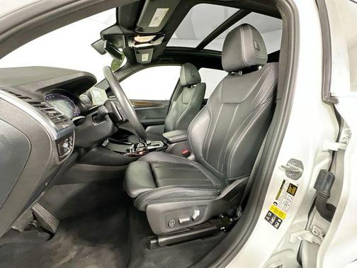 White 2023 BMW X3 xDrive30i
