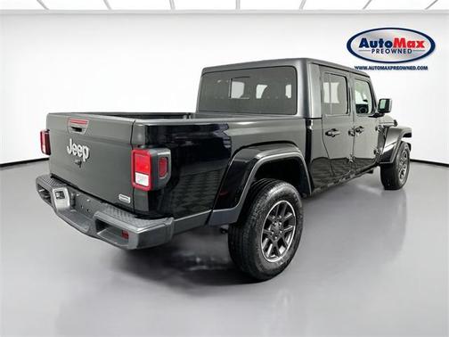 2023 Jeep Gladiator Overland