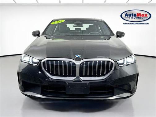 2025 BMW 530 i xDrive