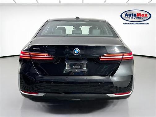 2025 BMW 530 i xDrive