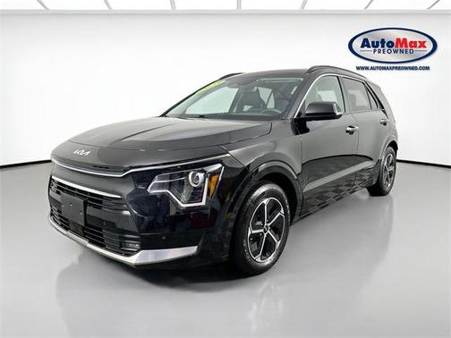 2023 Kia Niro SX