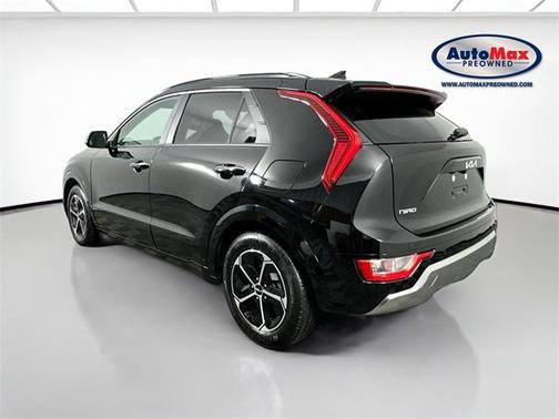 2023 Kia Niro SX