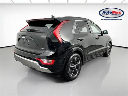 2023 Kia Niro SX