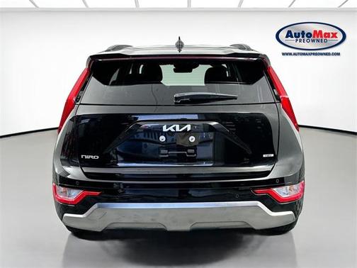 2023 Kia Niro SX