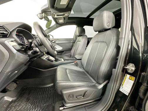 Mythos Black Metallic 2024 Audi Q3 Premium 45 TFSI S line quattro Tiptronic