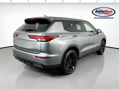 2023 Mitsubishi Outlander SE Black Edition S-AWC