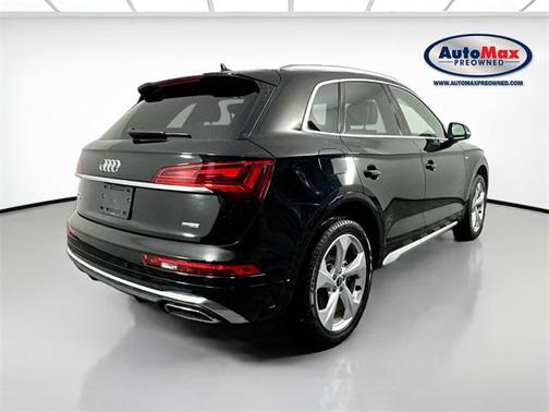 2023 Audi Q5 45 S line Premium Plus