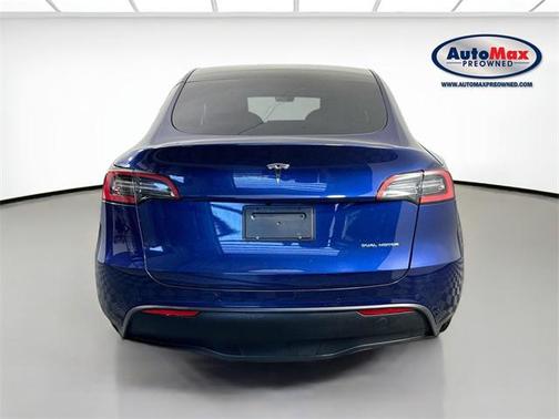 2022 Tesla Model Y Long Range Dual Motor All-Wheel Drive