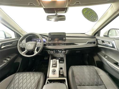 2023 Mitsubishi Outlander PHEV SEL