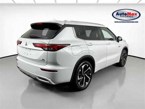 2023 Mitsubishi Outlander PHEV SEL