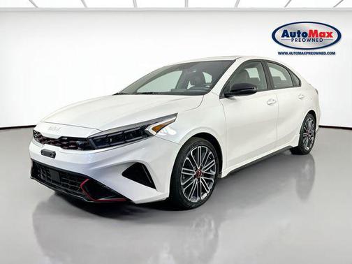 Snow White Pearl 2023 Kia Forte GT