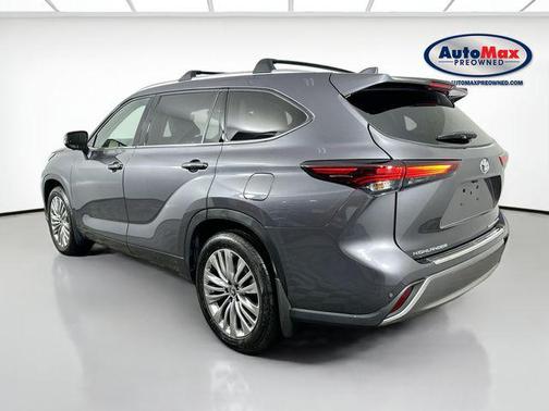 2024 Toyota Highlander Platinum