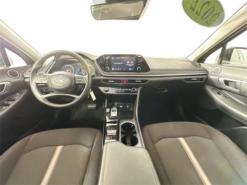 2022 Hyundai SONATA SE