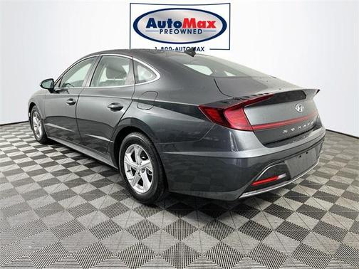 2022 Hyundai SONATA SE
