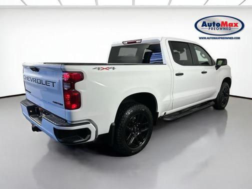 Summit White 2024 Chevrolet Silverado 1500 Custom