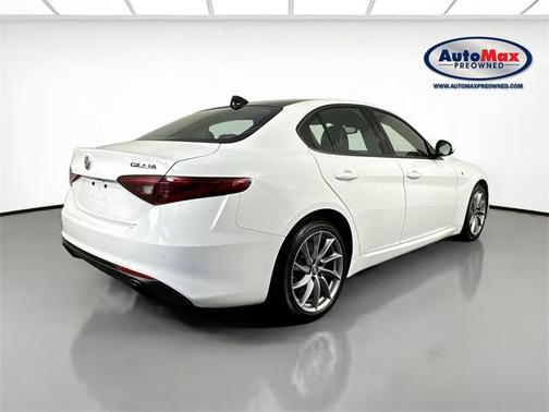 2022 Alfa Romeo Giulia Ti