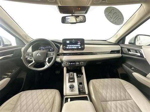 2023 Mitsubishi Outlander PHEV SEL