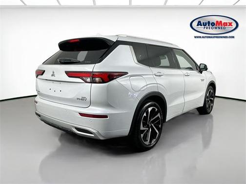2023 Mitsubishi Outlander PHEV SEL