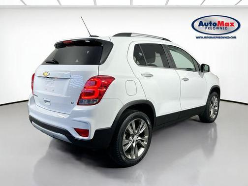 Summit White 2020 Chevrolet Trax LT