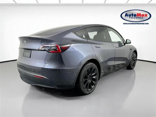 2022 Tesla Model Y Long Range Dual Motor All-Wheel Drive