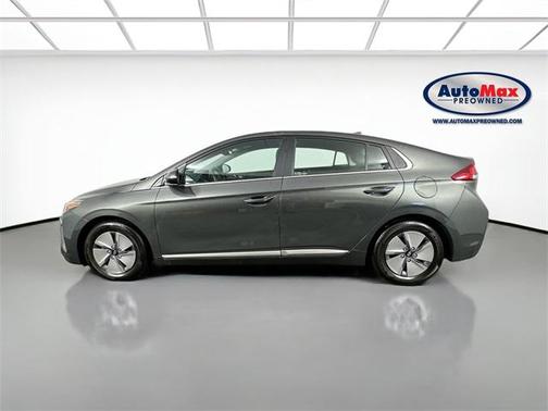 2022 Hyundai IONIQ Hybrid SE