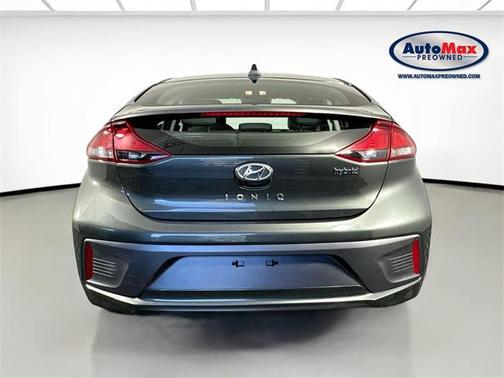 2022 Hyundai IONIQ Hybrid SE