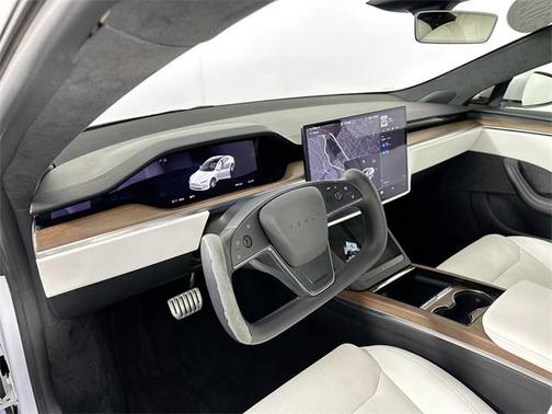 2022 Tesla Model S Base