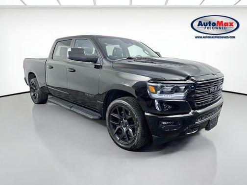 Diamond Black Crystal Pearlcoat 2024 RAM 1500 Laramie