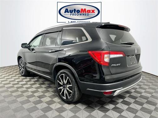 2022 Honda Pilot Touring 8-Passenger