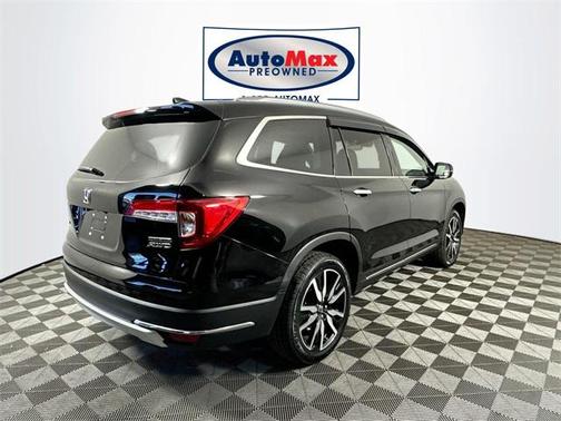 2022 Honda Pilot Touring 8-Passenger