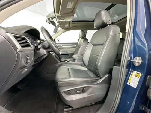 2022 Volkswagen Atlas 3.6L SE w/Technology