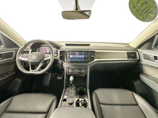 2022 Volkswagen Atlas 3.6L SE w/Technology