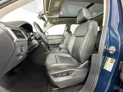 2022 Volkswagen Atlas 3.6L SE w/Technology