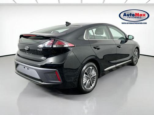 2022 Hyundai IONIQ Plug-In Hybrid SEL