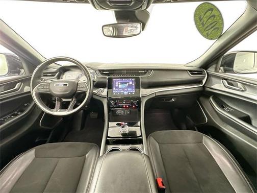 2022 Jeep Grand Cherokee L Altitude