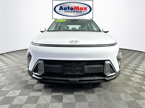2024 Hyundai KONA SE