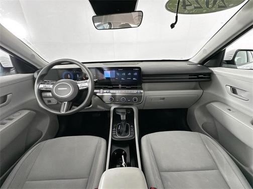 2024 Hyundai KONA SE