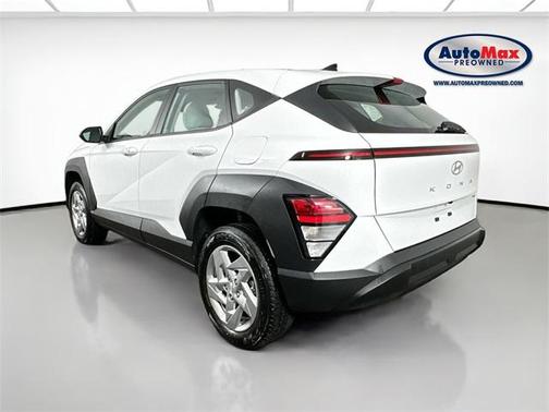 2024 Hyundai KONA SE