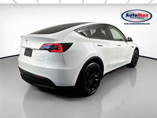 2022 Tesla Model Y Long Range Dual Motor All-Wheel Drive