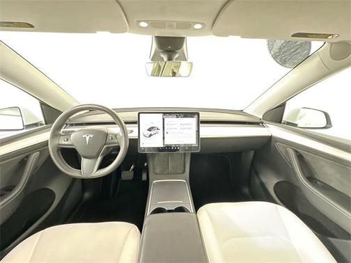 2022 Tesla Model Y Long Range Dual Motor All-Wheel Drive